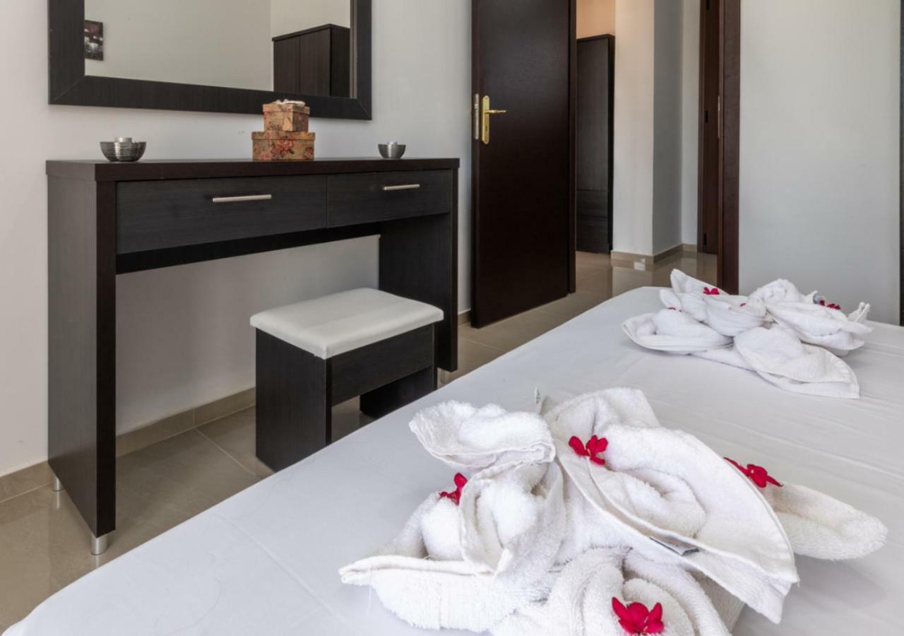 Villa Antonis Deluxe Apartments Amoudi Esterno foto