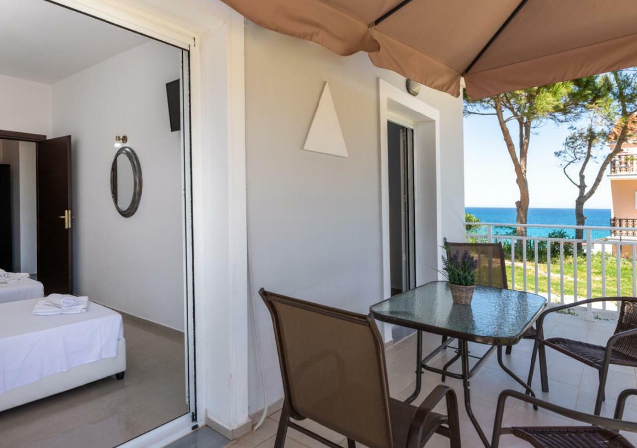 Villa Antonis Deluxe Apartments Amoudi Esterno foto