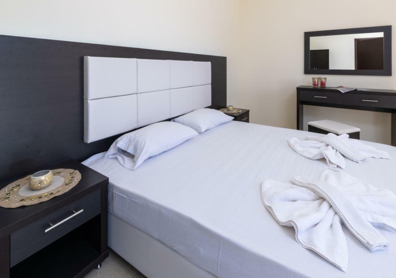Villa Antonis Deluxe Apartments Amoudi Esterno foto
